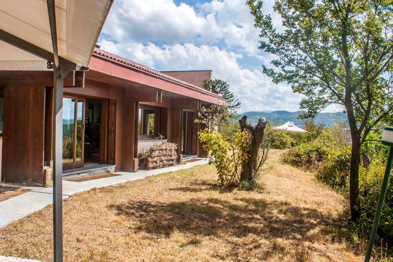 Oasi Di Mastarone - Il Vino E Le Rose Villa Momperone Екстериор снимка