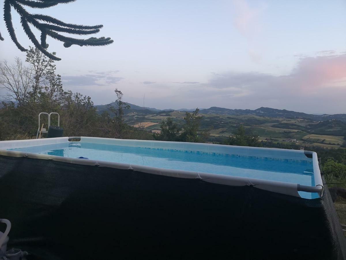 Oasi Di Mastarone - Il Vino E Le Rose Villa Momperone Екстериор снимка